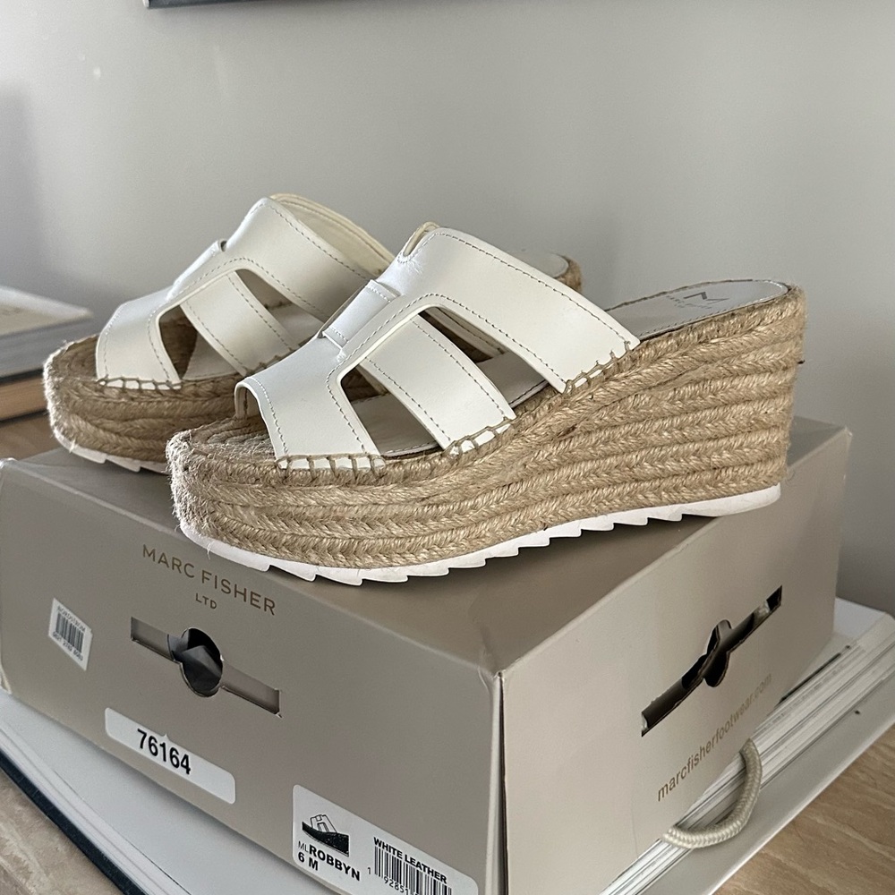 Marc Fisher Robbyn White Leather Espadrille Wedge Sandals with Box